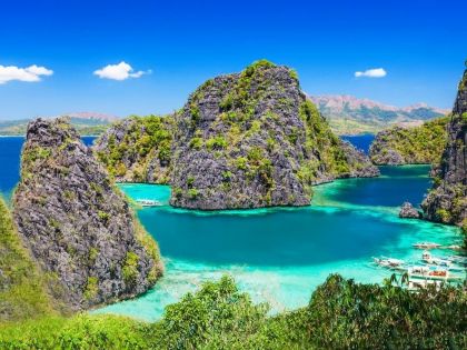 Very-beautyful-lagoon-in-the-islands-Palawan-Philippines