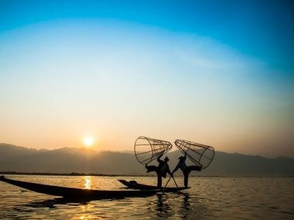 Fishermen at Inle Lake at Sunset, Shan State, Myanmar (2)