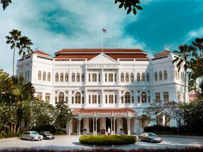 Raffles Hotel Singapore - Facade (2)