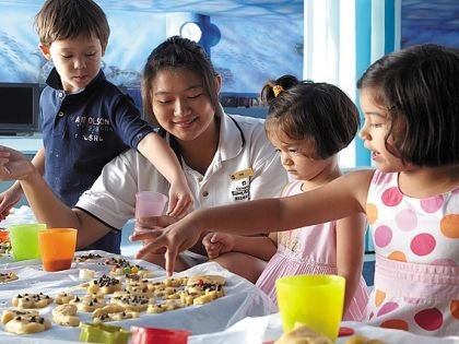 Kids Club, Baking Activity, Shangri-La Tanjung Aru Resort